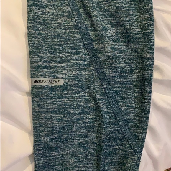 Nike Dri-Fit Quarter Zip - Picture 3 of 5